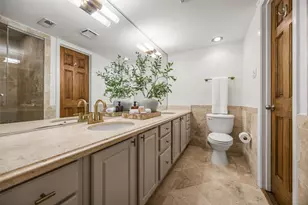 10221 Regal Oaks Dr, Dallas, TX 75230 - Photo 17