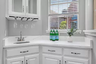 4911 Holly Tree Dr, Dallas, TX 75287 - Photo 29