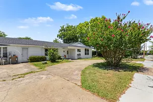 3623 Castle Hills Dr, Dallas, TX 75241 - Photo 3