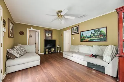117 Myrtle Court, Hurst, TX 76053 - Photo 7