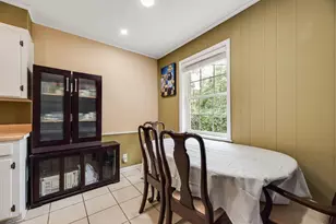 117 Myrtle Ct, Hurst, TX 76053 - Photo 9