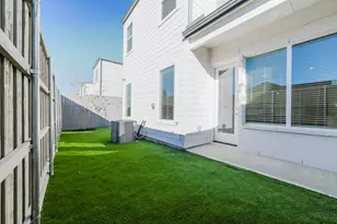11661 Liberty Commons Ct, Dallas, TX 75229 - Photo 33