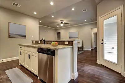 305 Wyatt Street, Waxahachie, TX 75165 - Photo 5