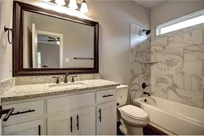 305 Wyatt Street, Waxahachie, TX 75165 - Photo 15