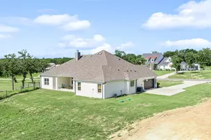 180 Lucky Ridge Ln, Boyd, TX 76023 - Photo 37