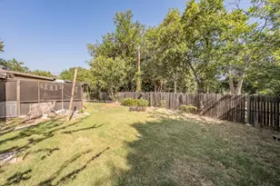 612 Bayless Dr, Euless, TX 76040 - Photo 33