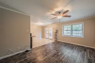 612 Bayless Dr, Euless, TX 76040 - Photo 5