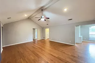 10694 Rose Garden Ct, McKinney, TX 75072 - Photo 9