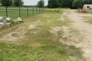 1461 County Road 697 Rd, Farmersville, TX 75442 - Photo 3