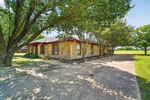 104 Royal Park Ln, Waxahachie, TX 75165 - Photo 5