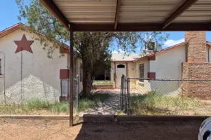 407 Travis St, Van Horn, TX 79855 - Photo 3