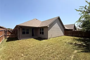 127 Frank St, Greenville, TX 75402 - Photo 17