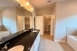 127 Frank St, Greenville, TX 75402 - Photo 11