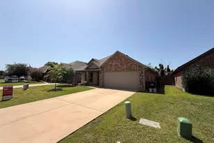 127 Frank St, Greenville, TX 75402 - Photo 3