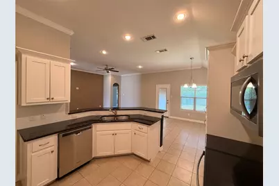 127 Frank Street, Greenville, TX 75402 - Photo 7