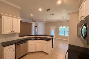 127 Frank St, Greenville, TX 75402 - Photo 7