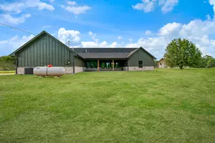 829 Private Road 44005, Blossom, TX 75416 - Photo 27