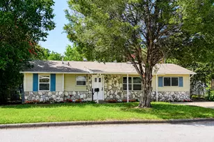 209 W Southern Ave, Saginaw, TX 76179 - Photo 1