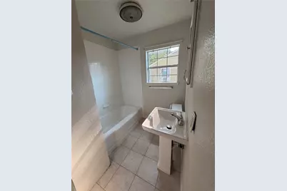 718 Crescent Street, Denton, TX 76201 - Photo 9