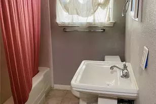 718 Crescent St, Denton, TX 76201 - Photo 11