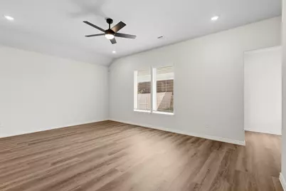 9245 Harrisburg Drive, Fort Worth, TX 76036 - Photo 7