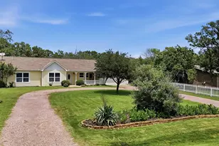 103 Seminole Dr, Gainesville, TX 76240 - Photo 11