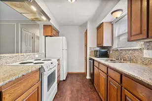 806 Wind Brooke Dr, Arlington, TX 76001 - Photo 13
