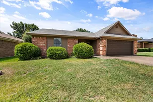 806 Wind Brooke Dr, Arlington, TX 76001 - Photo 3