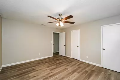 4804 Berridge Lane, Dallas, TX 75227 - Photo 11