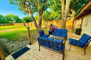 404 Neathery St, Farmersville, TX 75442 - Photo 7