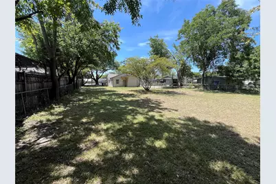 1316 N Prairie Creek Road, Dallas, TX 75217 - Photo 19