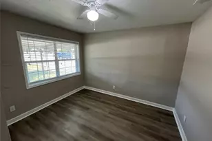 1316 N Prairie Creek Rd, Dallas, TX 75217 - Photo 7
