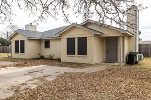 9 Foster Ct, Mansfield, TX 76063 - Photo 1