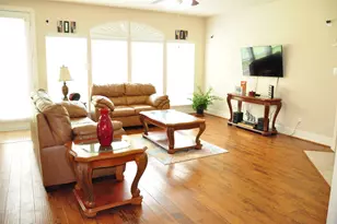 1312 Valley Vista Dr, Irving, TX 75063 - Photo 5