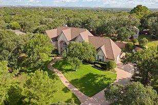 2829 Donnybrook Dr, Burleson, TX 76028 - Photo 37