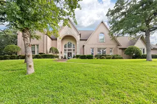 2829 Donnybrook Dr, Burleson, TX 76028 - Photo 1