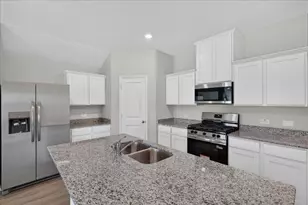 728 Orchid Wy, Pilot Point, TX 76258 - Photo 11