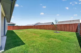 728 Orchid Wy, Pilot Point, TX 76258 - Photo 33