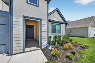 728 Orchid Wy, Pilot Point, TX 76258 - Photo 9