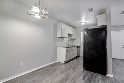 2902 Van Horn Avenue #100, Fort Worth, TX 76111 - Photo 7