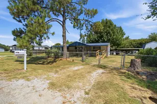 1932 Gale Dr, Pelican Bay, TX 76020 - Photo 1