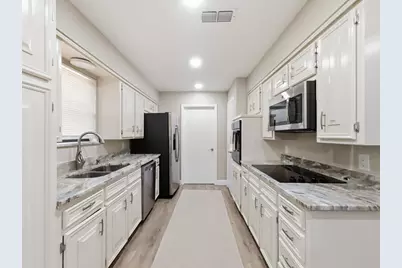 812 Ridgeview Drive, Burleson, TX 76028 - Photo 19