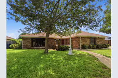 812 Ridgeview Drive, Burleson, TX 76028 - Photo 3