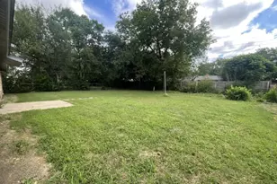 328 Hillside Ct, Burleson, TX 76028 - Photo 3
