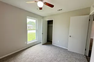 328 Hillside Ct, Burleson, TX 76028 - Photo 19