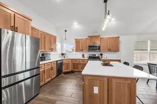 820 Secretariat Dr, Hewitt, TX 76643 - Photo 7