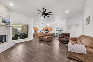 820 Secretariat Dr, Hewitt, TX 76643 - Photo 11
