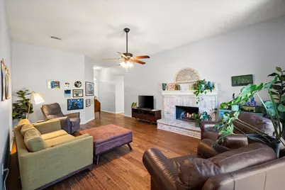 2818 Glen Ridge Drive, Arlington, TX 76016 - Photo 9