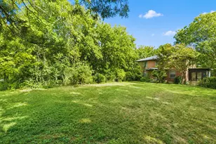 625 W Colorado Blvd, Dallas, TX 75208 - Photo 3
