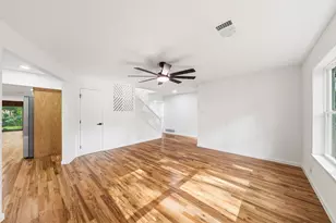3905 Shady Valley Dr, Arlington, TX 76013 - Photo 11
